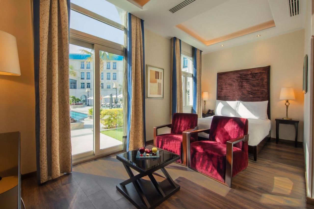 Royal Maxim Palace Kempinski Cairo Exterior foto A room at the hotel