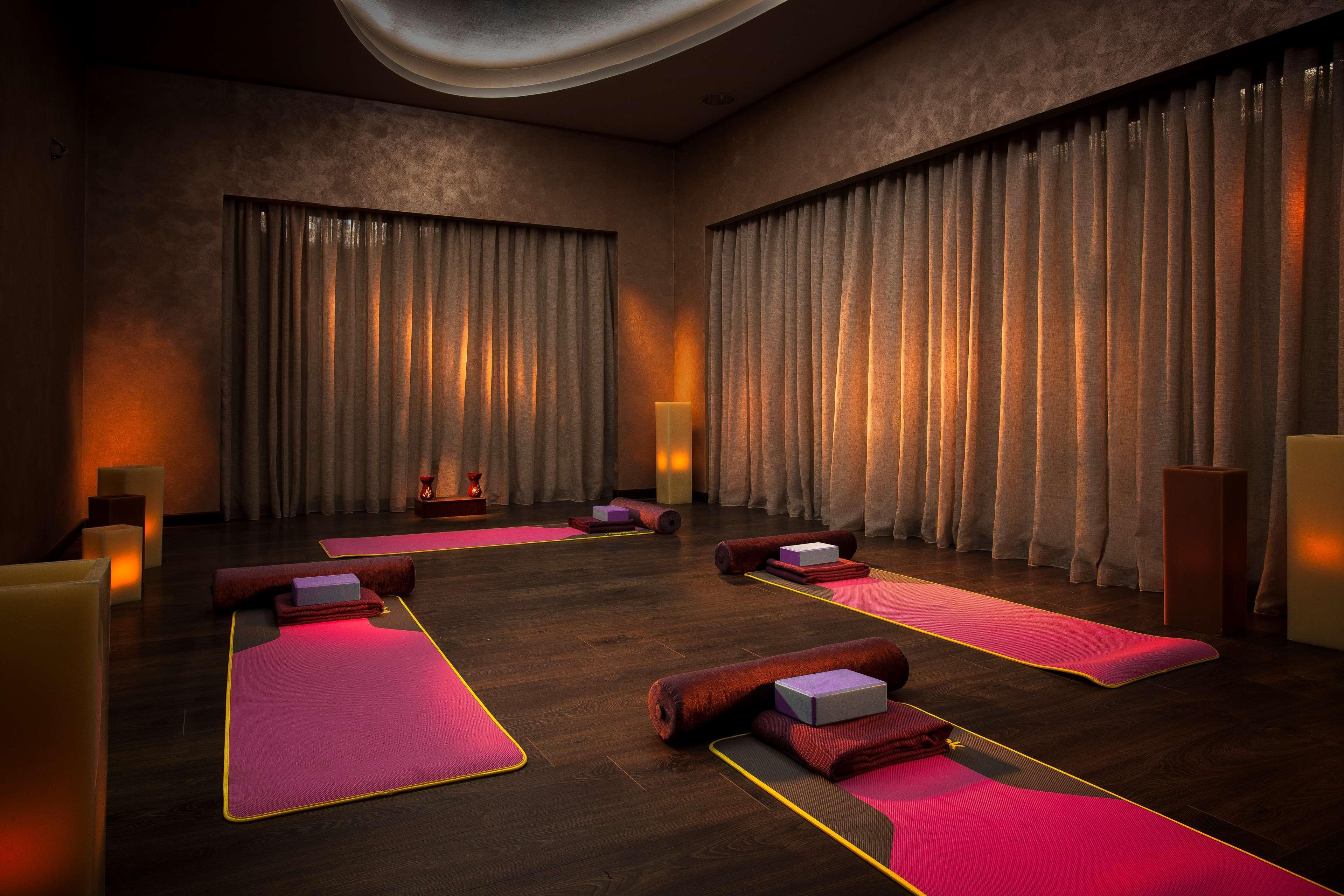 Royal Maxim Palace Kempinski Cairo Exterior foto The spa at The Ritz-Carlton, Dubai