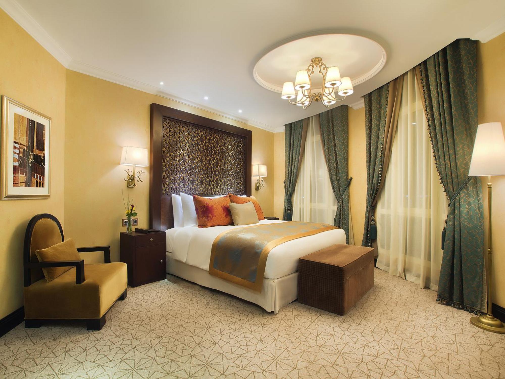 Royal Maxim Palace Kempinski Cairo Quarto foto A bedroom at the Jumeirah Emirates Towers Hotel
